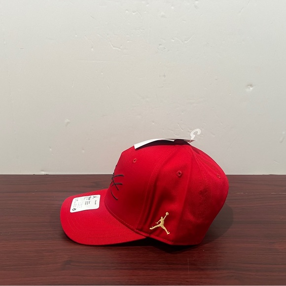 Air Jordan, Classic99 Hat, DV3148 687, Flight, Red & Black - Picture 4 of 10